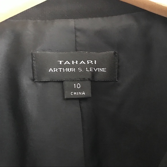 Tahari Cropped Black Blazer - Picture 7 of 8